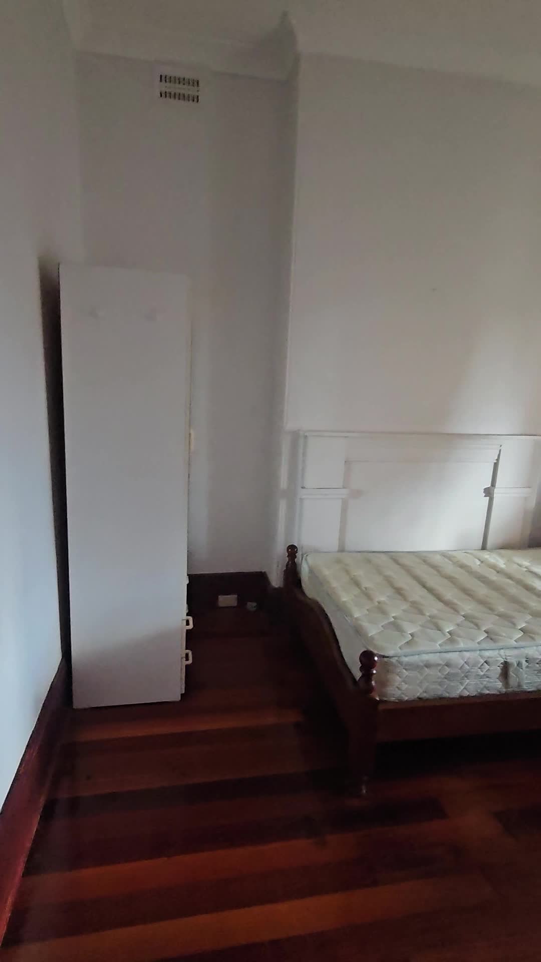 Ashfield     240pw 房屋 随时入住